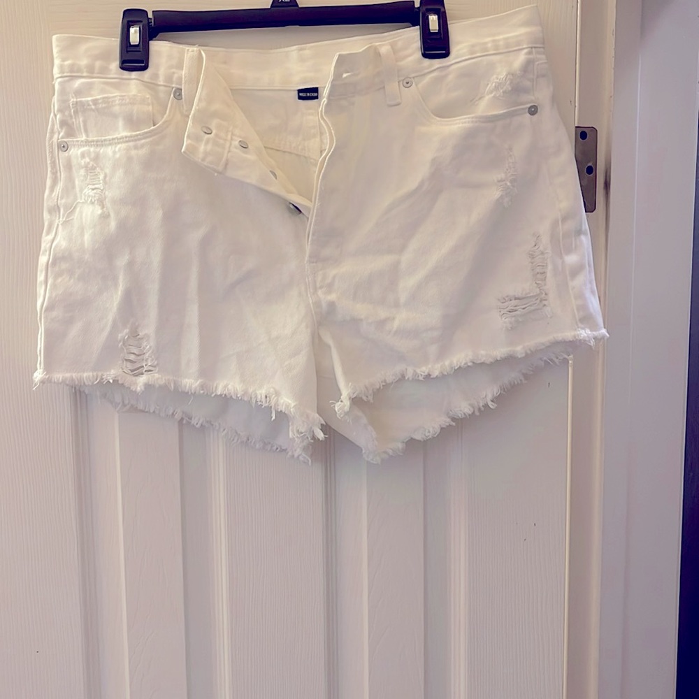 Blank NYC, frayed white denim short